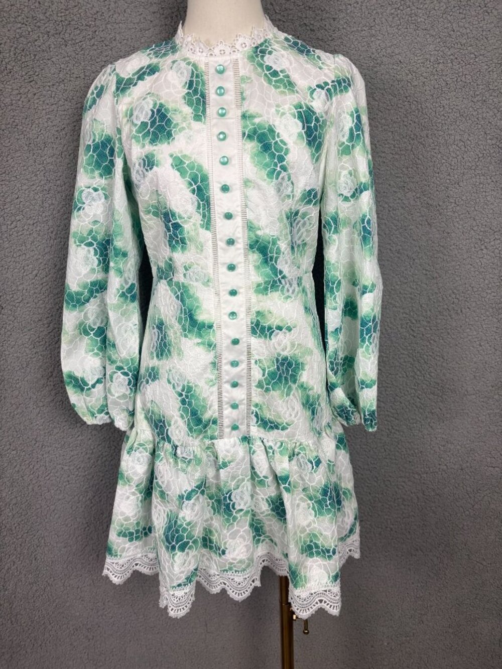Women's Green Floral Lace Dress With Buttons Long Sleeves & Ruffled Hem XS NWT's